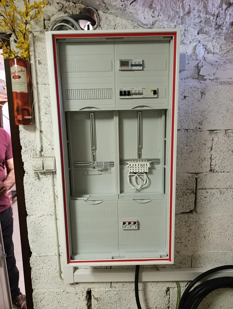 Armoire électrique. Réalisation Clay Service : Préparation des emplacements de comptage