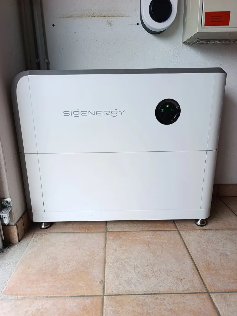 Batterie Sigenergy. Réalisation Clay Service : Stockage domestique dans un garage